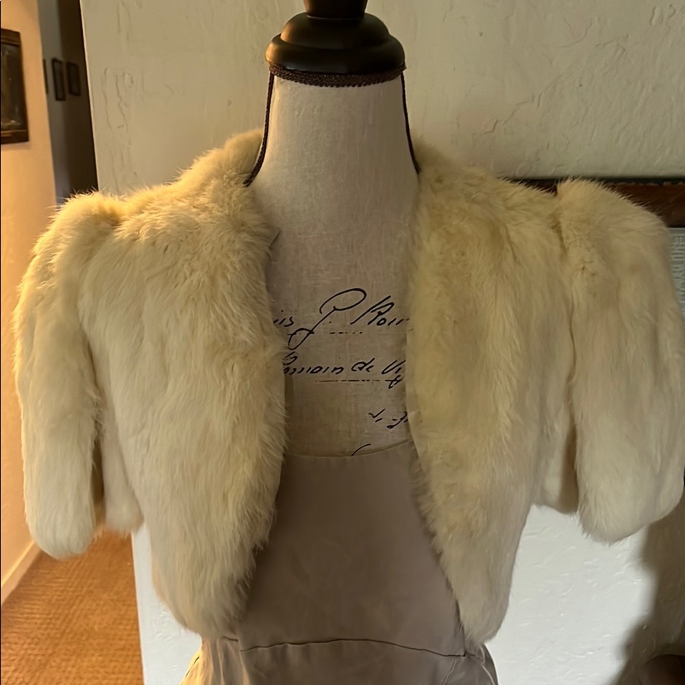 Elegant Cream Faux Fur Shrug